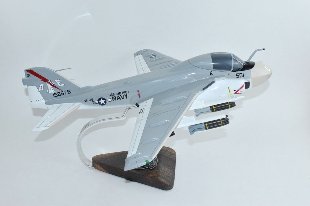 VA-176 Thunderbolts A-6 (1976) Intruder Model, 1/36th Scale, Mahogany, Navy
