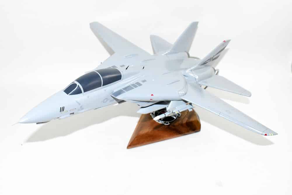 VF-154 Black Knights F-14a (1989) Tomcat Model, 1/42 (18″) Scale, Mahogany, Navy, Fighter