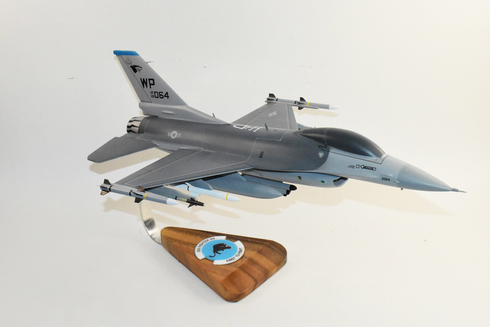 Lockheed Martin® F-16 Fighting Falcon®, 35th FS Pantons,18″ Mahogany Scale Model