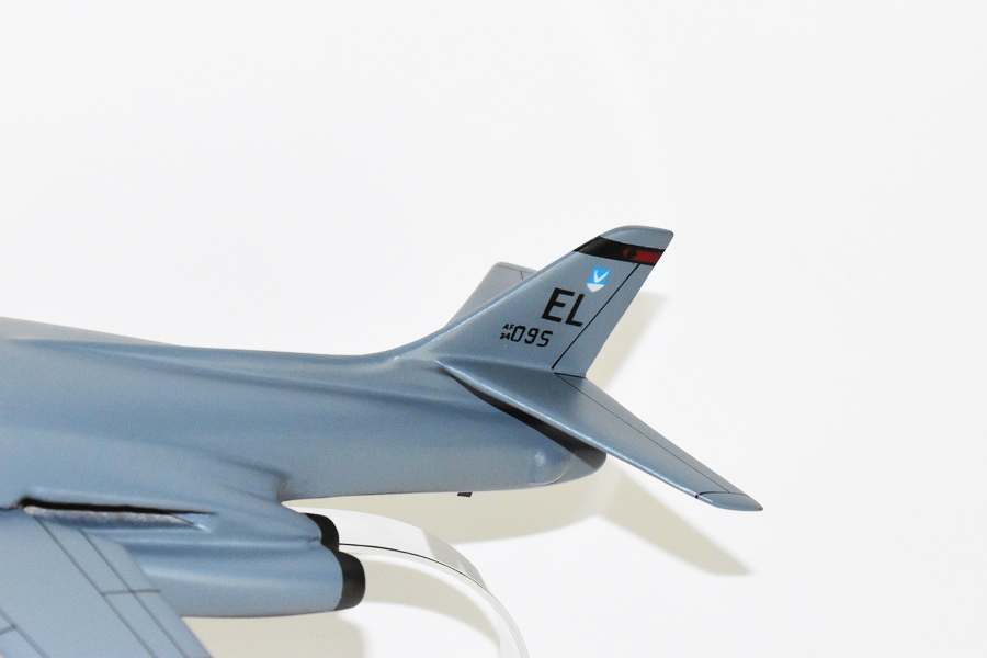 【未組立品】Hasegawa  B-1B  BOMBER Amazon | プラッツ 1/144 アメリカ空軍 爆撃機 B-1Bランサー