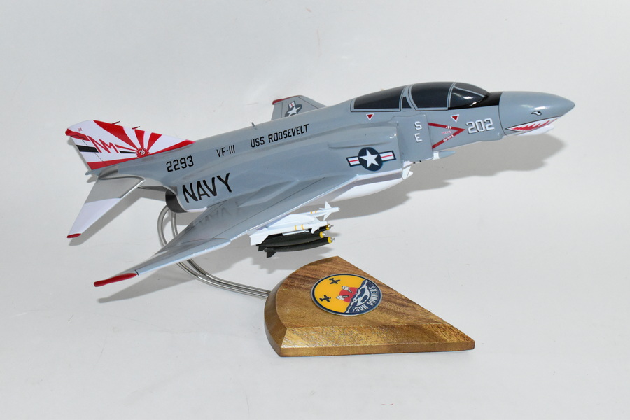 VF-111 Sundowners F-4b (USS Roosevelt -1976) Model, 1/42 (18″)