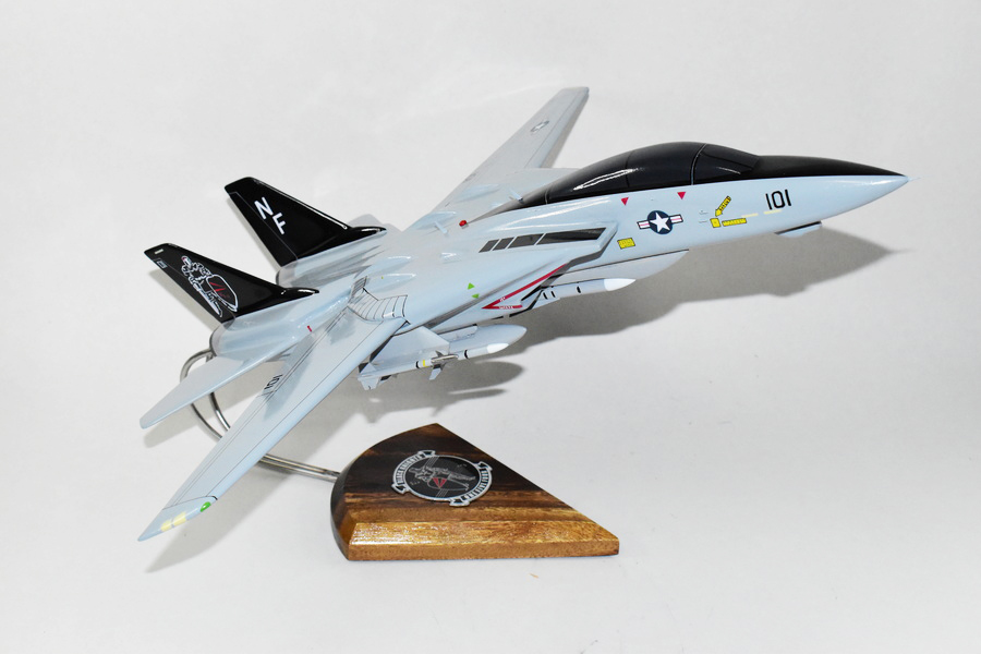 VF-154 Black Knights F-14a Tomcat Model, 1/42 (18″) Scale, Mahogany, Navy, Fighter
