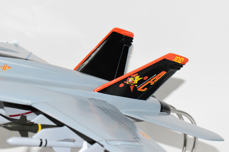 ドラゴン 1/72 F/A-18F SUPER HORNET VFA11 訳あり ドラゴン 1/72 F/A-18F SUPER HORNET VFA-2 訳あり - メルカリ