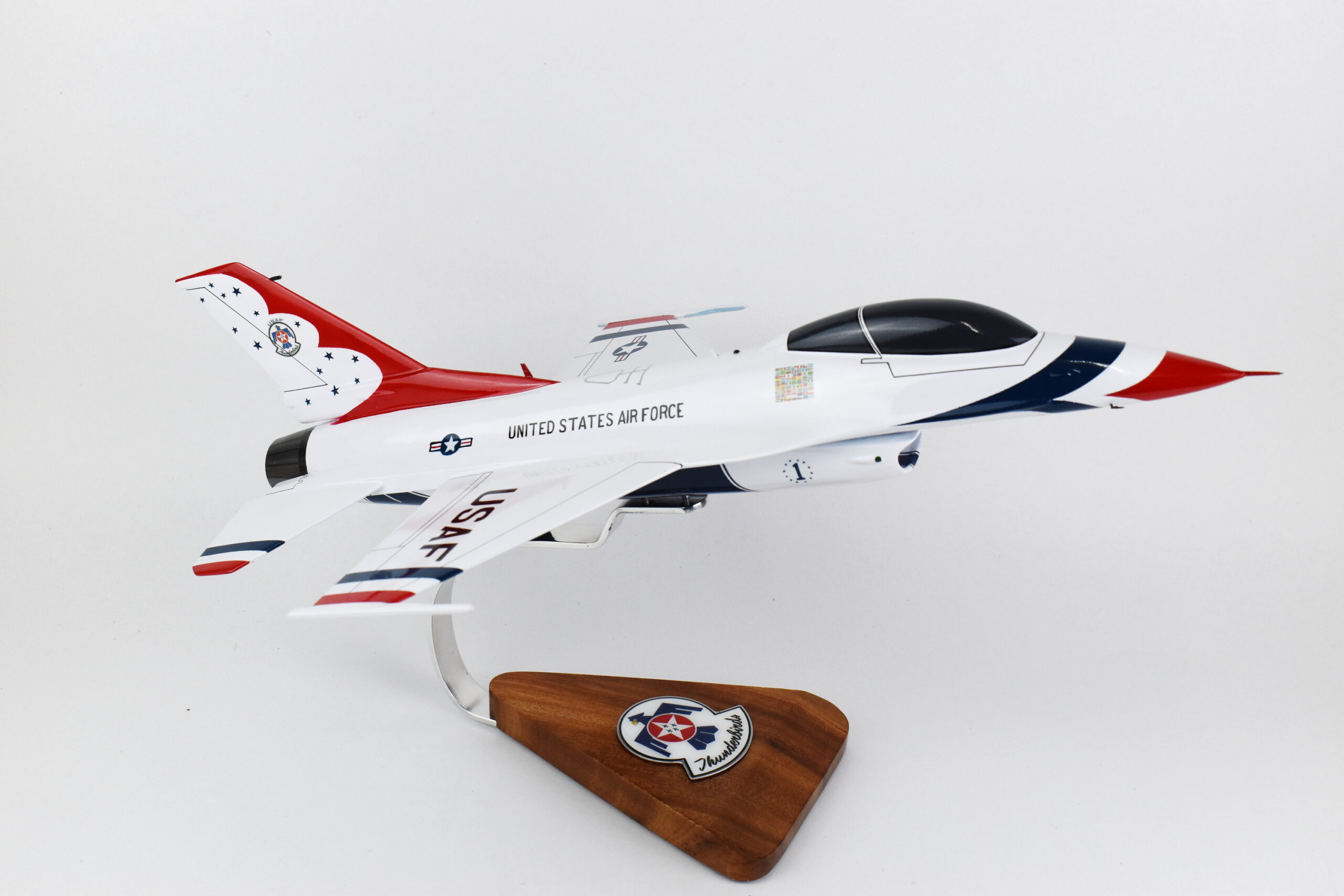 Lockheed Martin® F-16 United States Air Force Thunderbirds Model, Mahogany 1/33 (18″) Scale