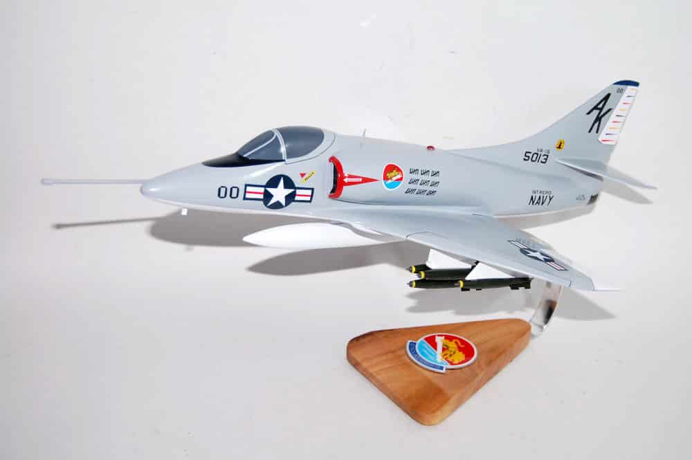 VA-15 Valions A-4 Model, 18″ Mahogany, Navy