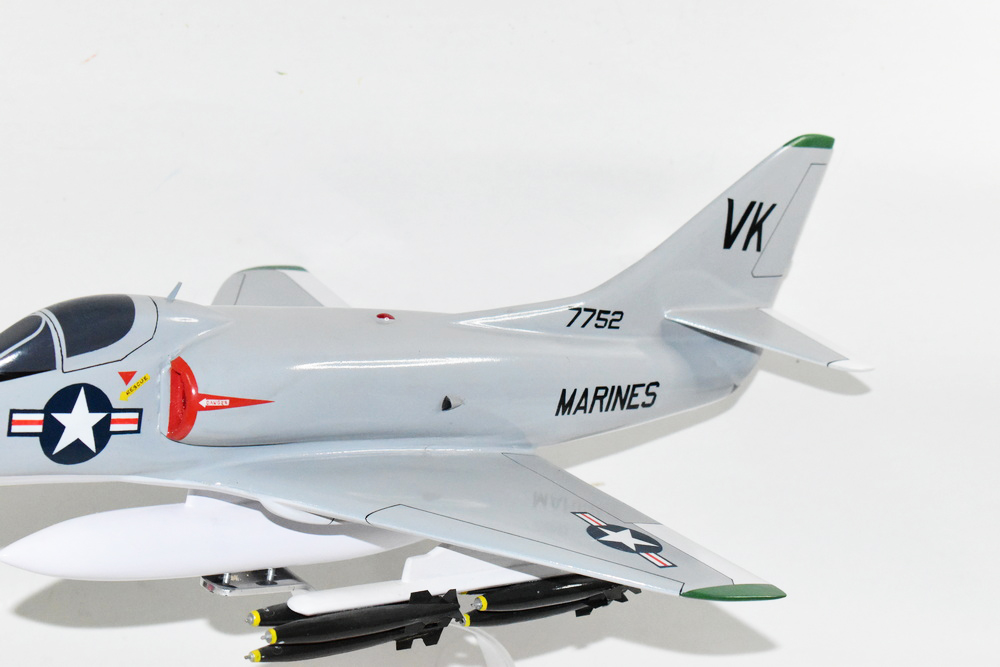 VMA(AW) 121 Green Knights A-6 (1983) Model