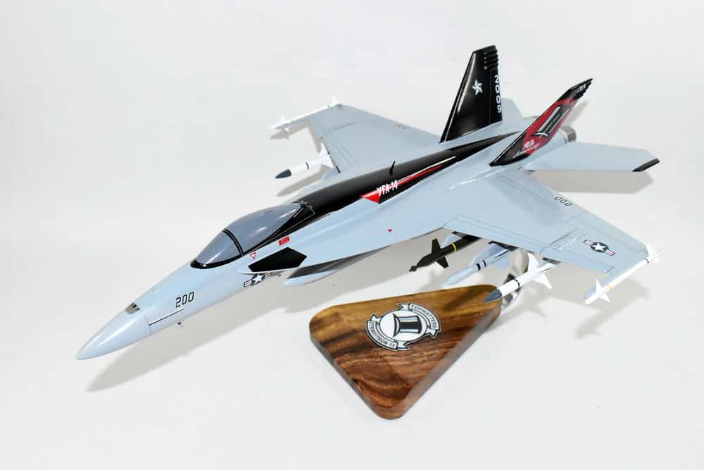 f-a-18e-vfa-14-tophatters-jp-