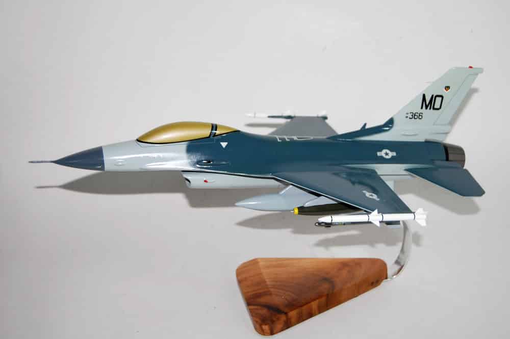 Lockheed Martin® F-16 Fighting Falcon®, 18″ Mahogany Scale Model