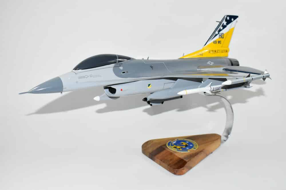 Lockheed Martin® F-16 Fighting Falcon®, 849th AMXS  1/33 (18″) Mahogany Scale Model