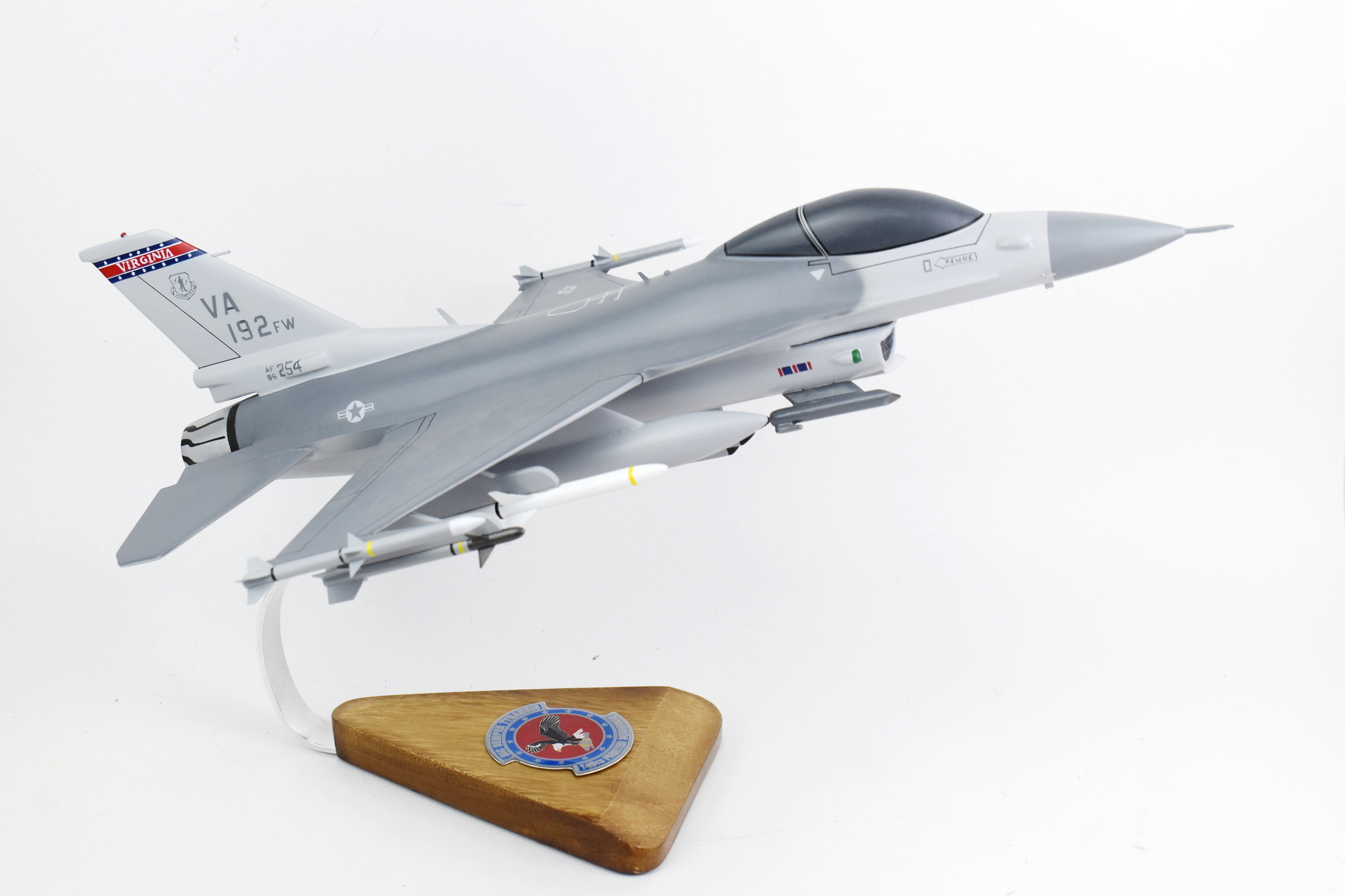Lockheed Martin® F-16 Fighting Falcon®, 149th Fighter Squadron, 1/33 (18″) Mahogany Scale Model