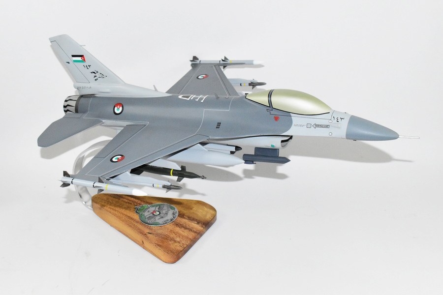 Lockheed Martin® F-16AM Block 15, Royal Jordanian Air Force,1/33 (18″) Mahogany Scale Model