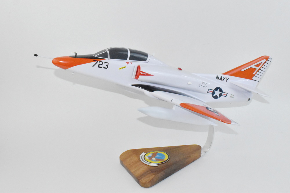 VT-7 Eagles TA-4J, 18″ Mahogany Model
