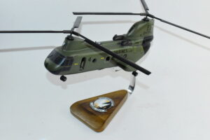 HMM-263 Peach Bush Medevac CH-46 (154789) Model