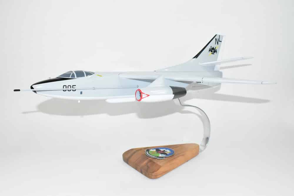 VQ-1 World Watchers (USS Carl Vinson 1984) VA-3B VIP Transport Model,  Skywarrior Model, 1/50th S