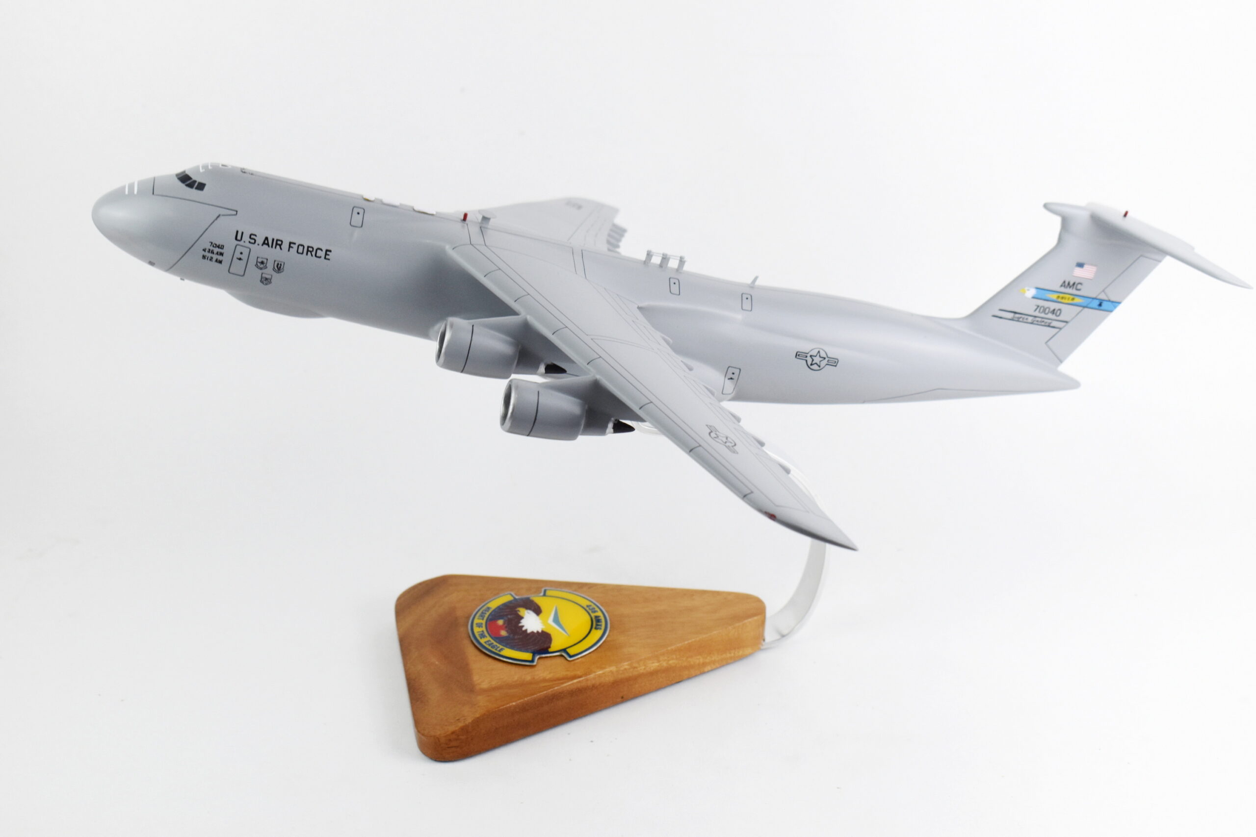Lockheed Martin® C-5M Super Galaxy®, 436th AMXS (Dover), 18″ Mahogany Scale Model