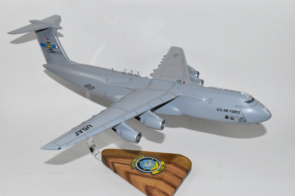 Lockheed Martin® C-5M Super Galaxy®, 709th AS 60025, 18″ Mahogany Scale Model