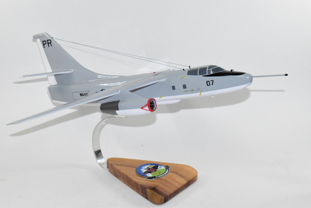 VQ-1 World Watchers 1970 PR07 EA-3b Skywarrior Model, 1/50th Scale, Mahogany
