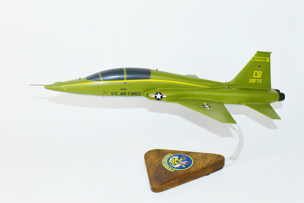 50th FTS Strikin Snakes 2020 T-38 Talon Model, 1/32 (18″) Scale, Mahogany, Trainer