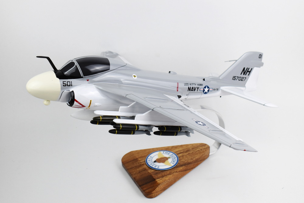 VA-75 Sunday Punchers USS Kitty Hawk 1968 157027 A-6A Intruder Model, 1/36th Scale, Navy
