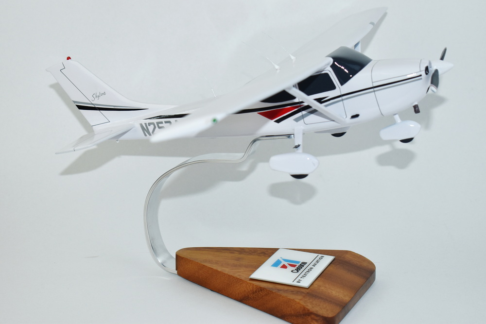 Cessna® 182 Skylane Models - Squadron Nostalgia